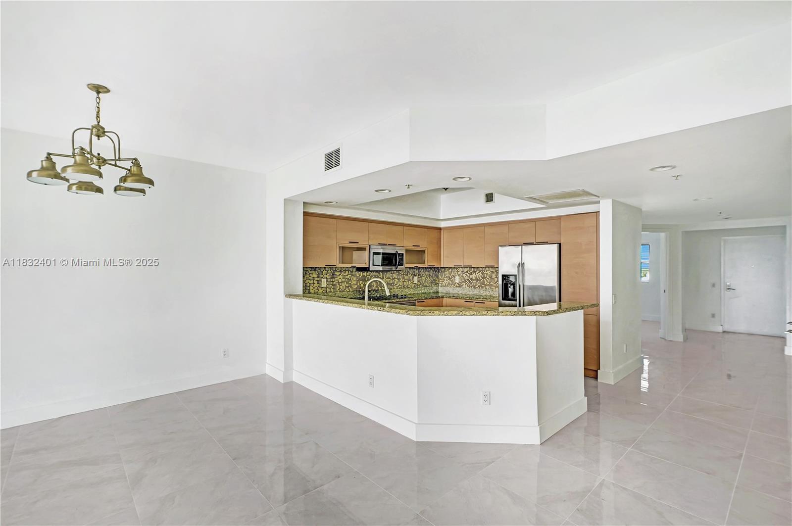 14951 Royal Oaks Ln # 806