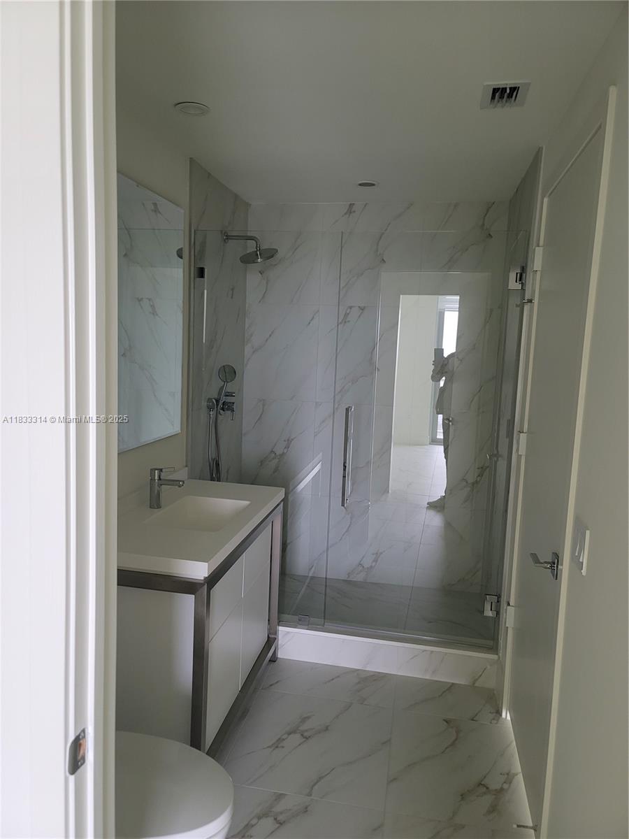 2000 Metropica Way # 2411