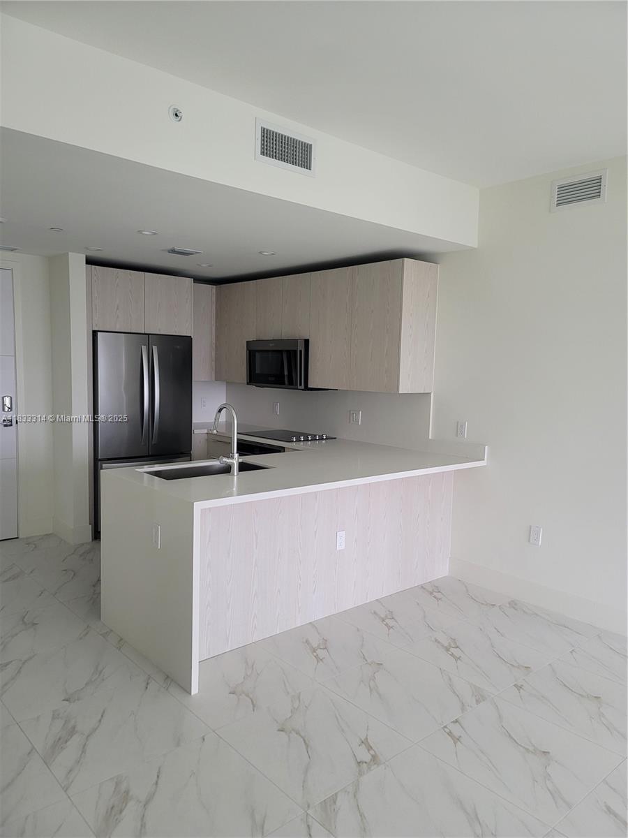2000 Metropica Way # 2411