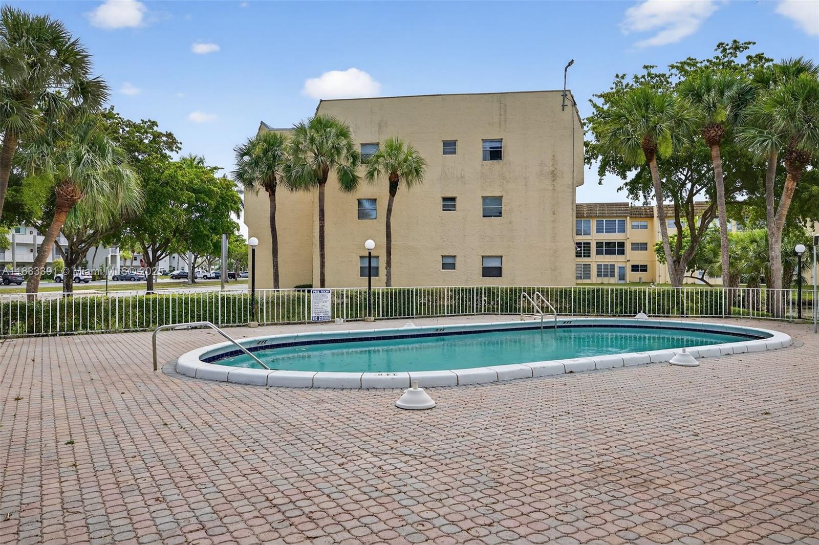 8305 Sunrise Lakes Blvd Unit: 104