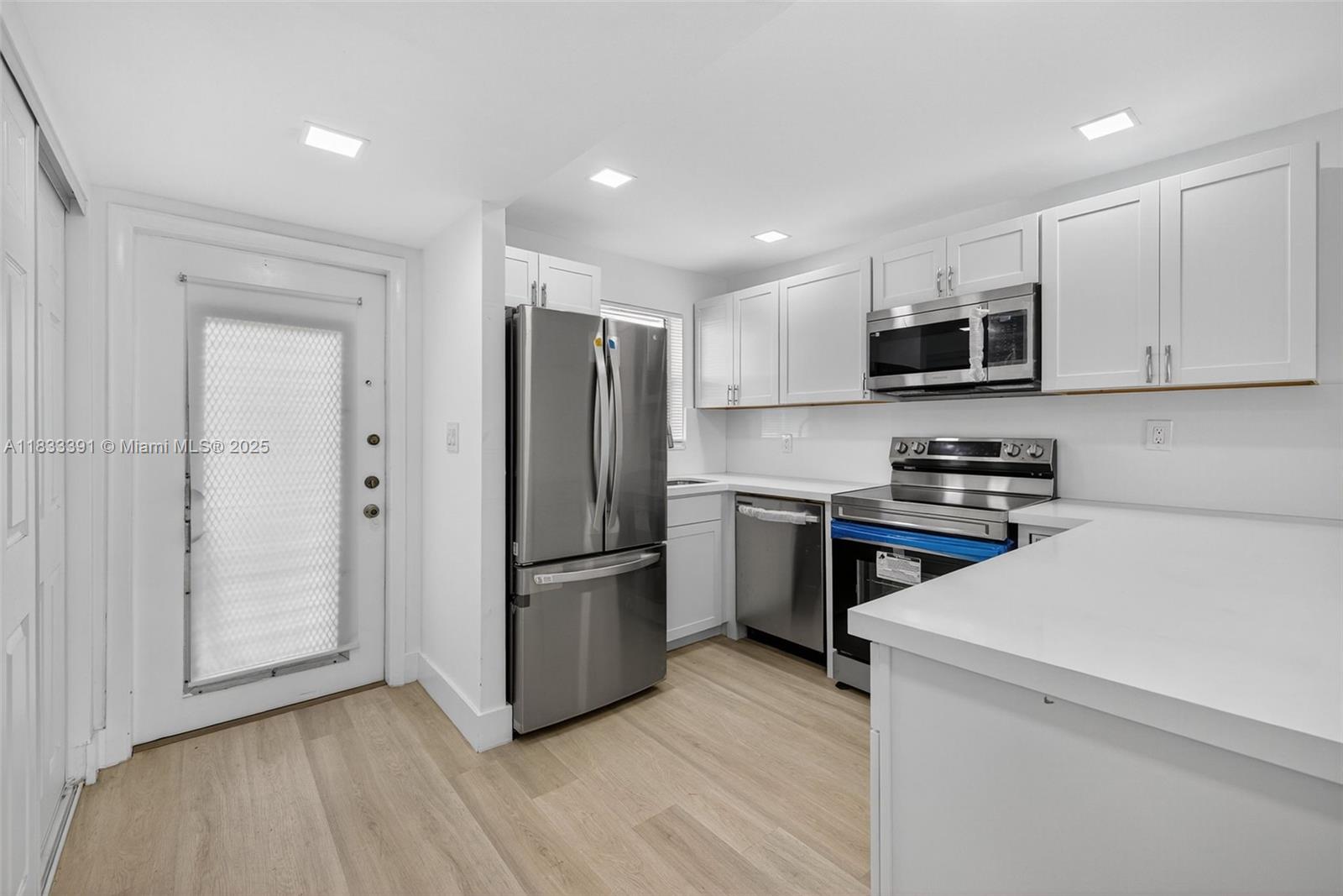 8305 Sunrise Lakes Blvd Unit: 104