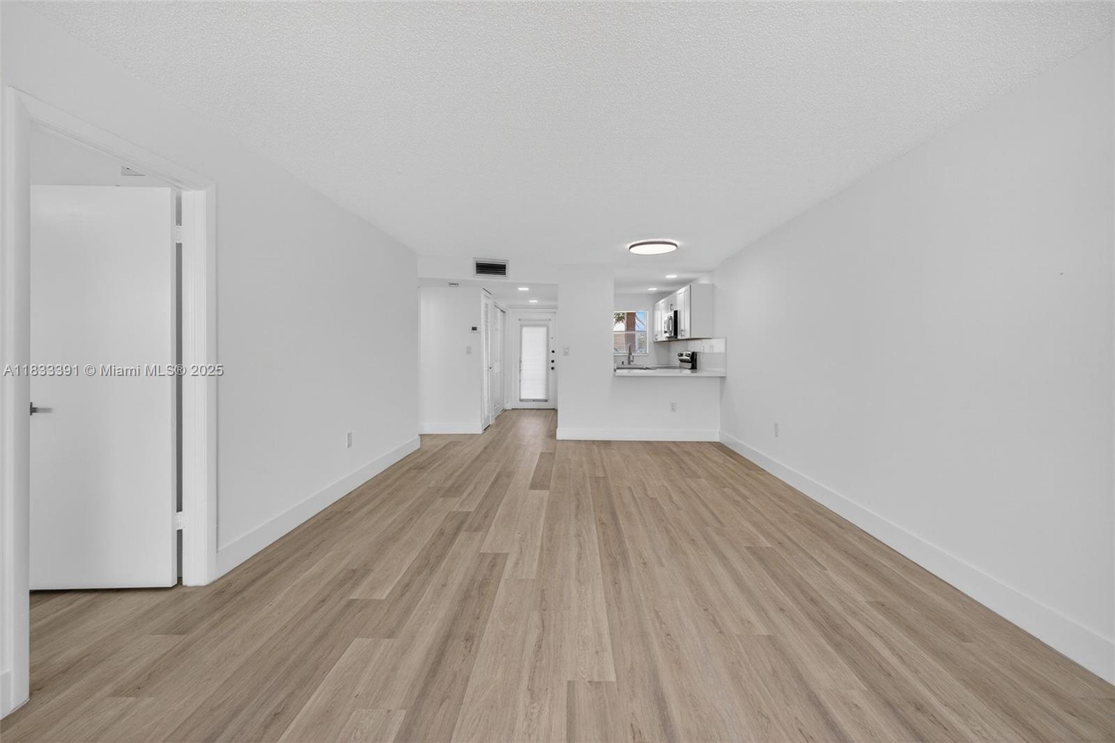 8305 Sunrise Lakes Blvd Unit: 104