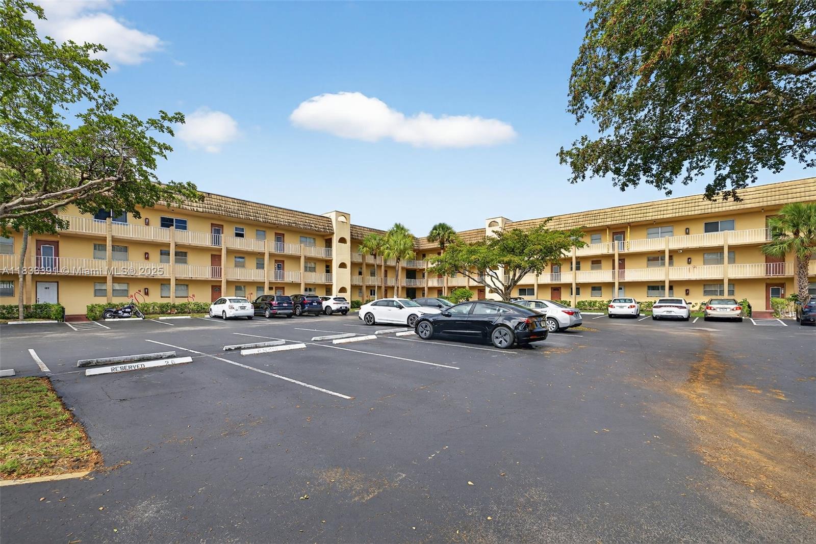 8305 Sunrise Lakes Blvd Unit: 104