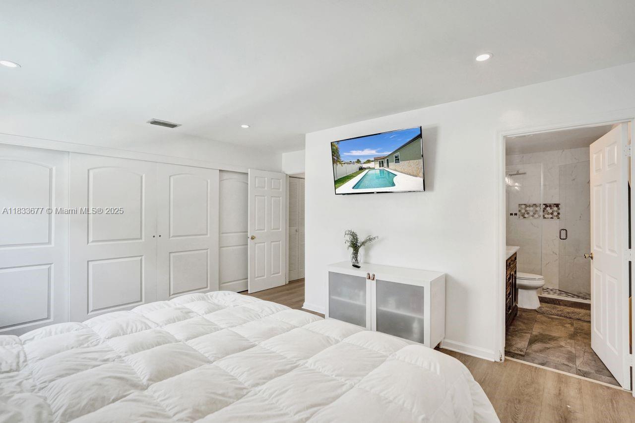 18998 Cloud Lake Cir