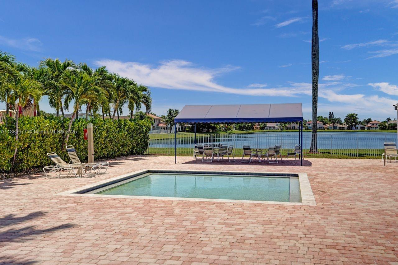 18998 Cloud Lake Cir