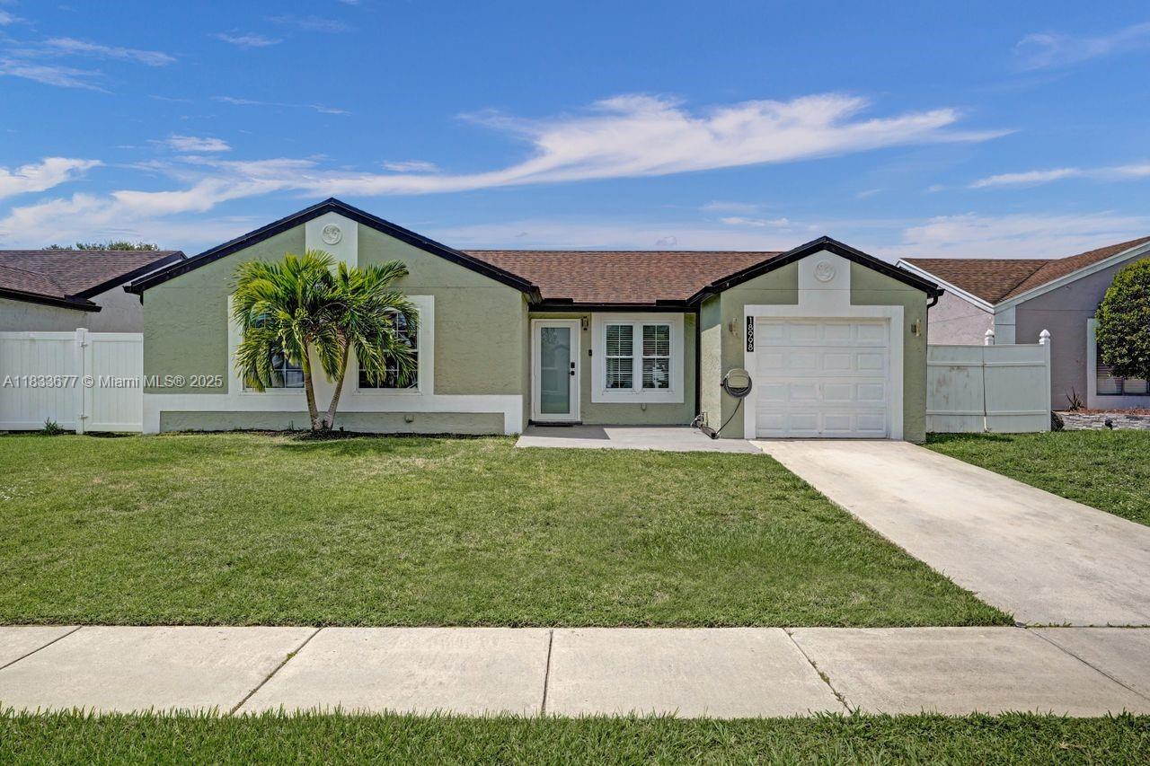 18998 Cloud Lake Cir