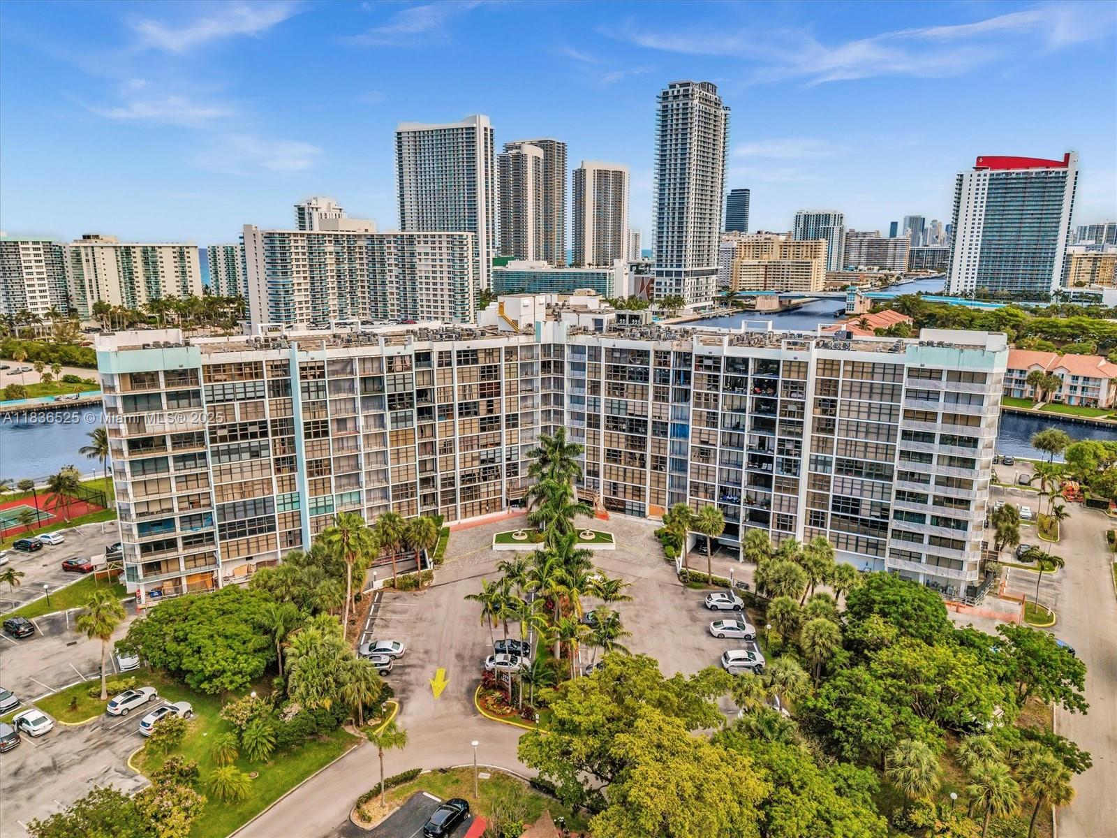 200 Leslie Dr # 1003