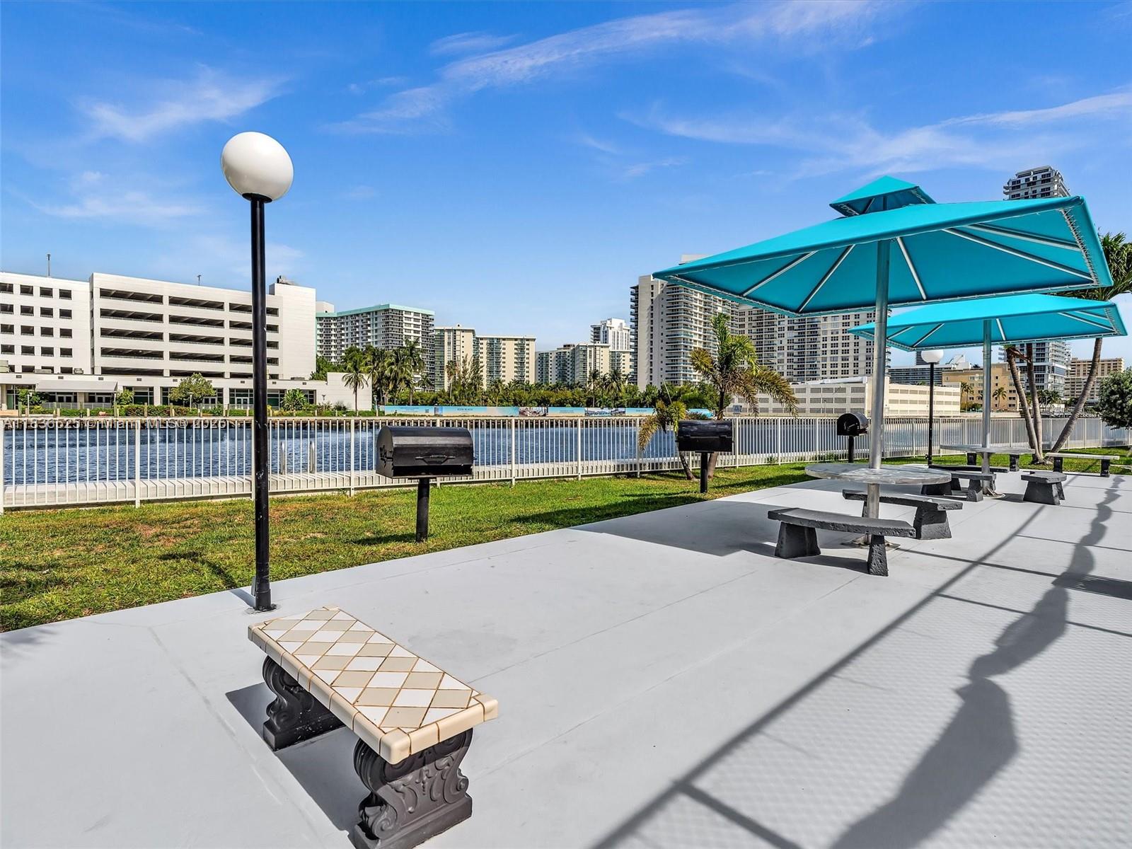 200 Leslie Dr # 1003