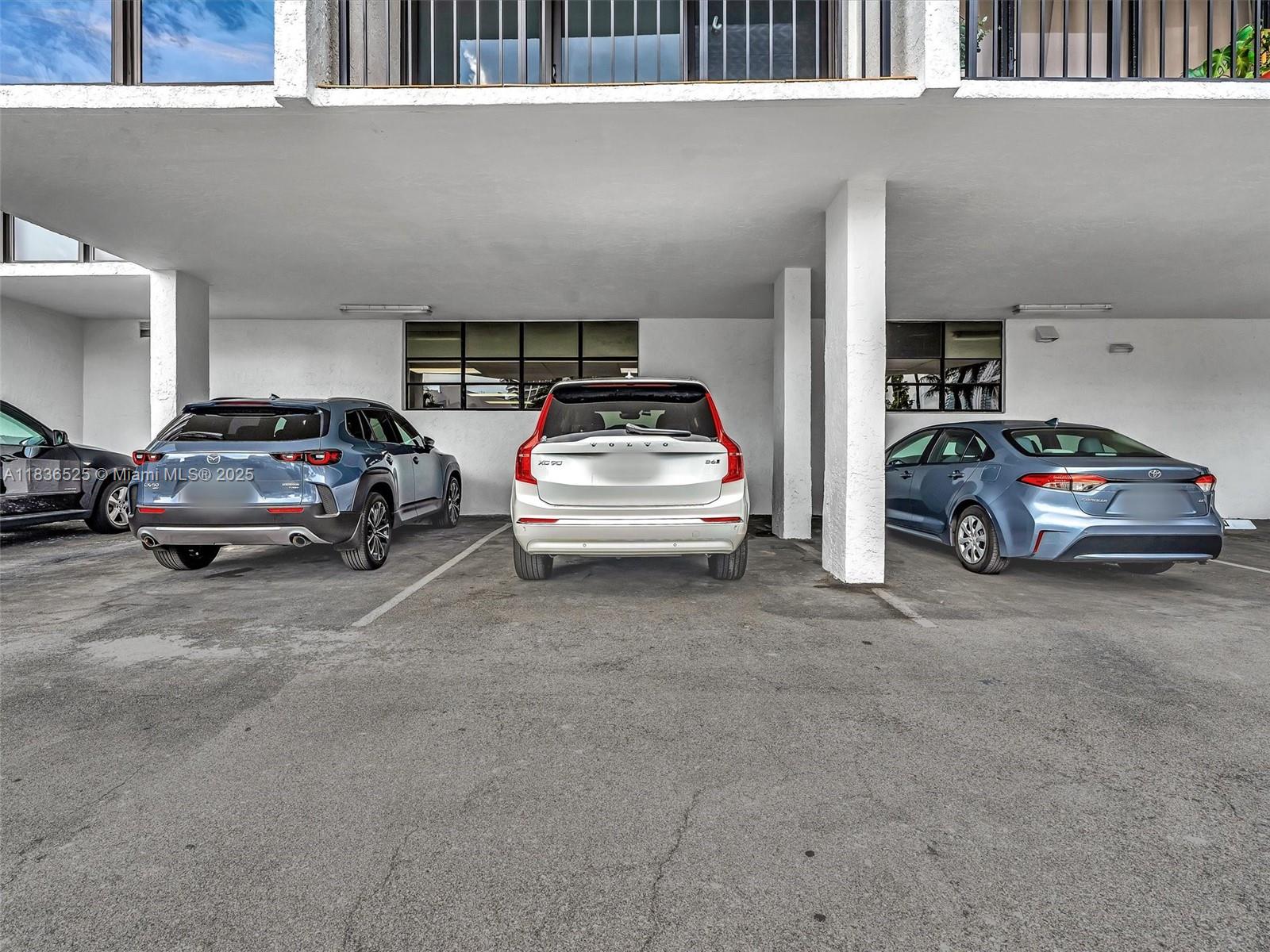 200 Leslie Dr # 1003