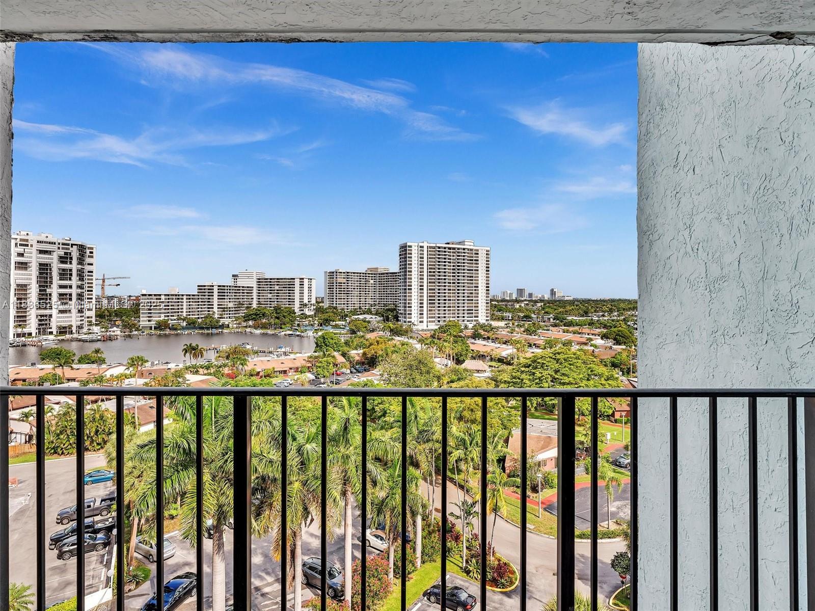 200 Leslie Dr # 1003