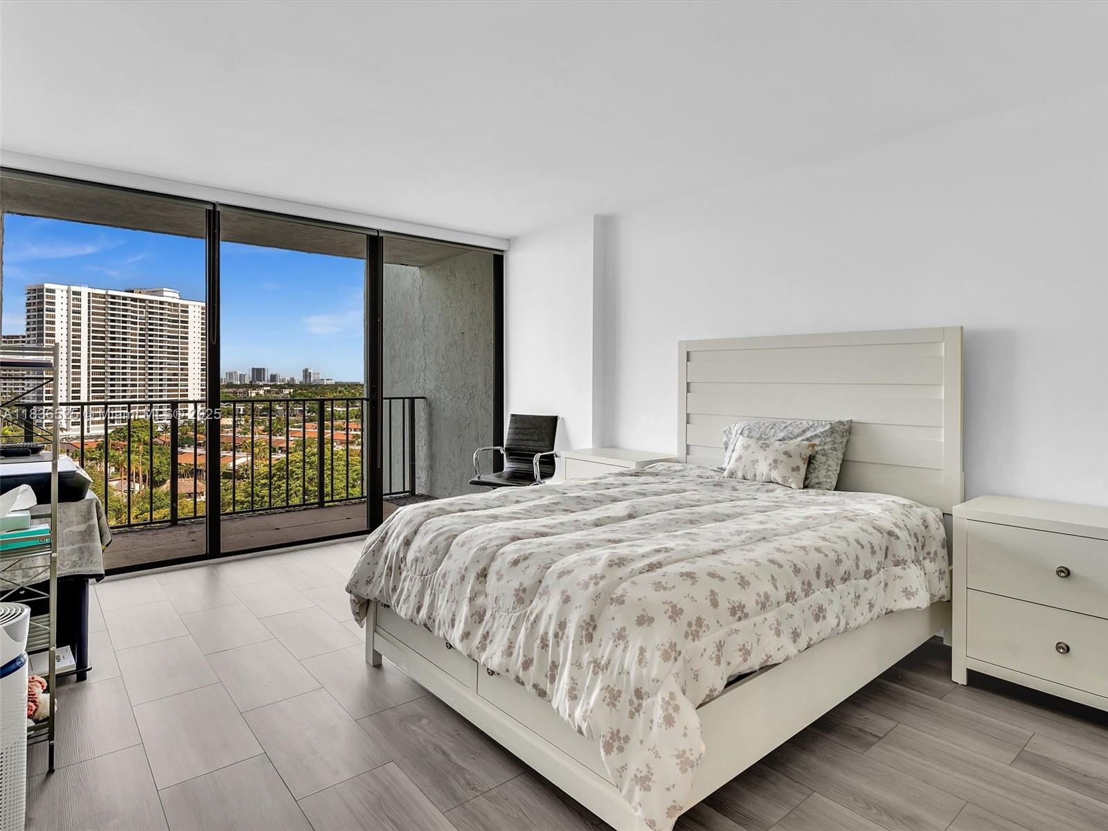 200 Leslie Dr # 1003