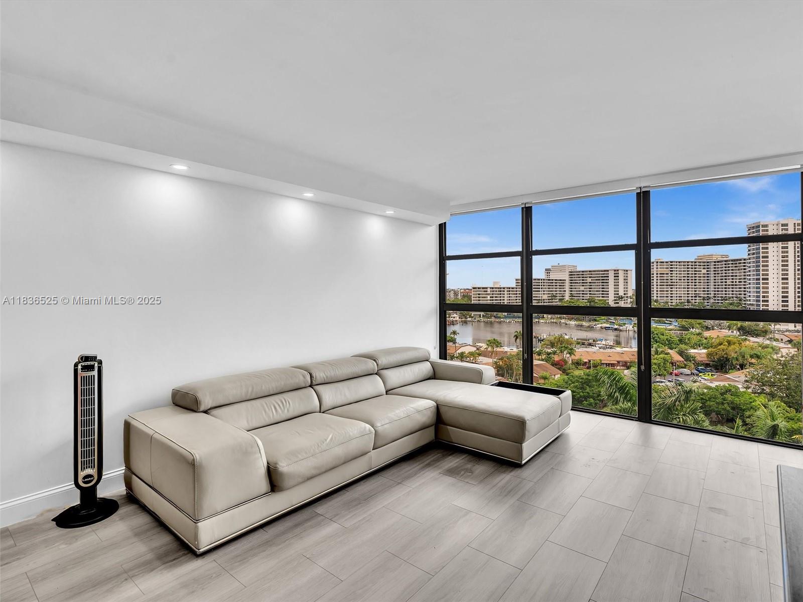 200 Leslie Dr # 1003