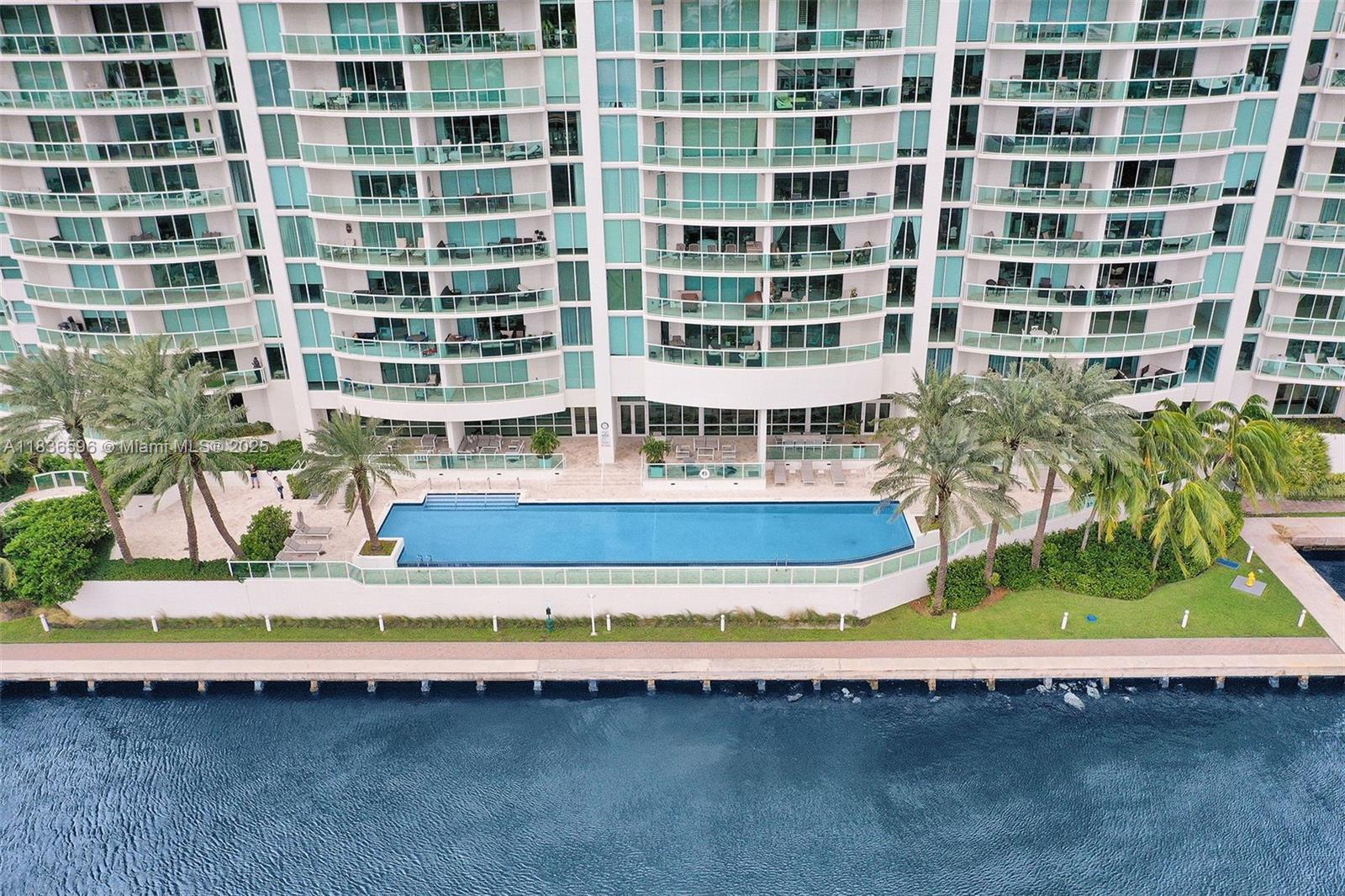 20201 E Country Club Dr # 1202