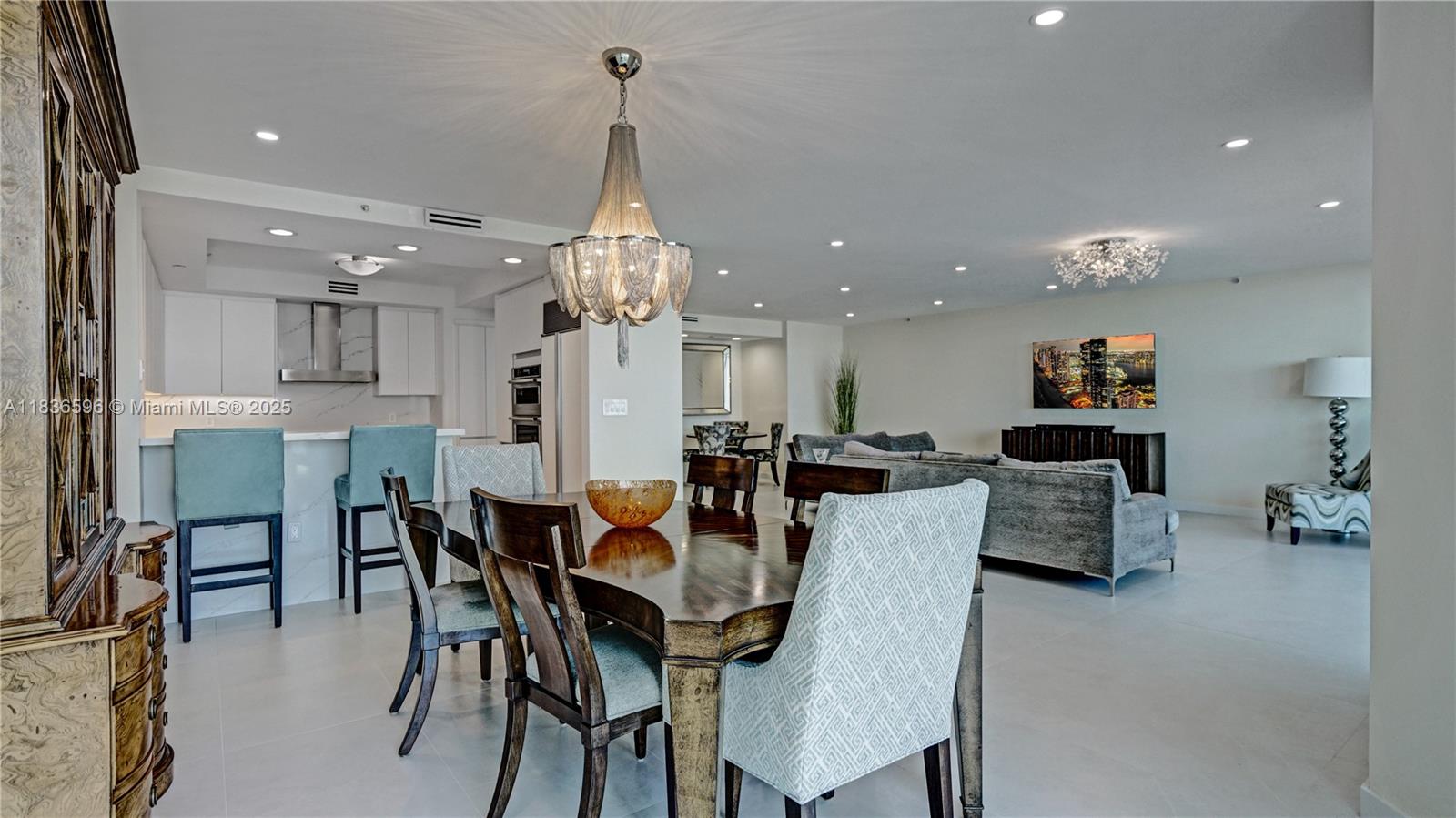 20201 E Country Club Dr # 1202