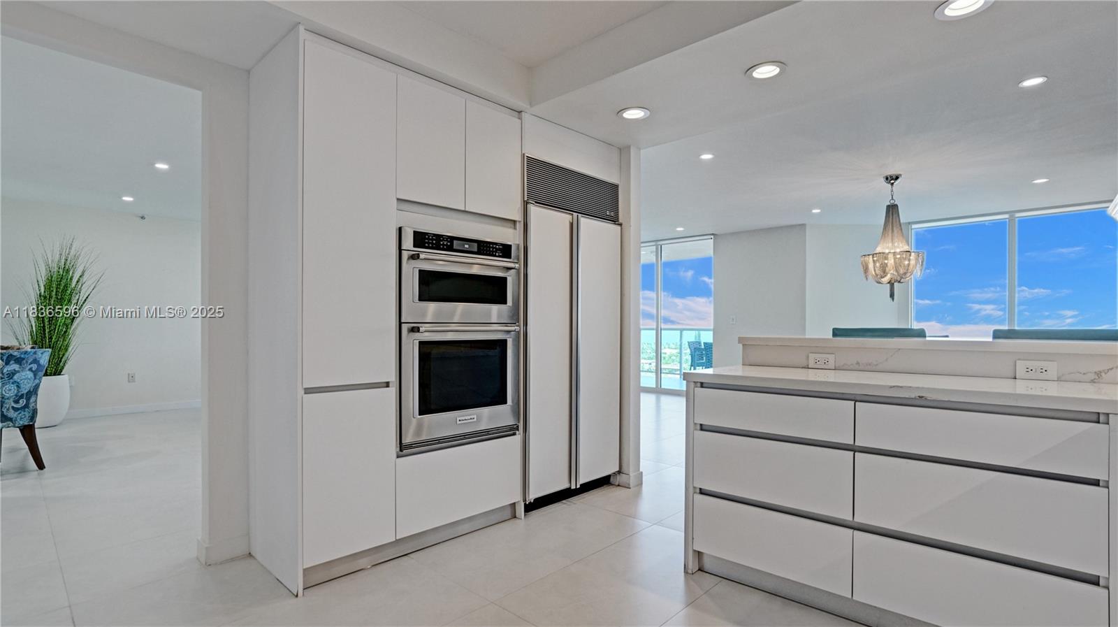 20201 E Country Club Dr # 1202