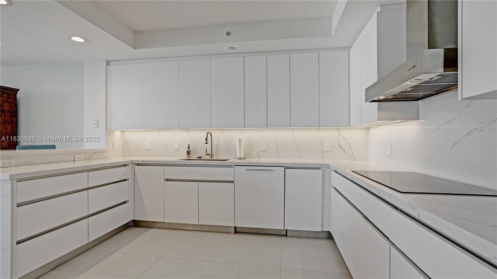 20201 E Country Club Dr # 1202