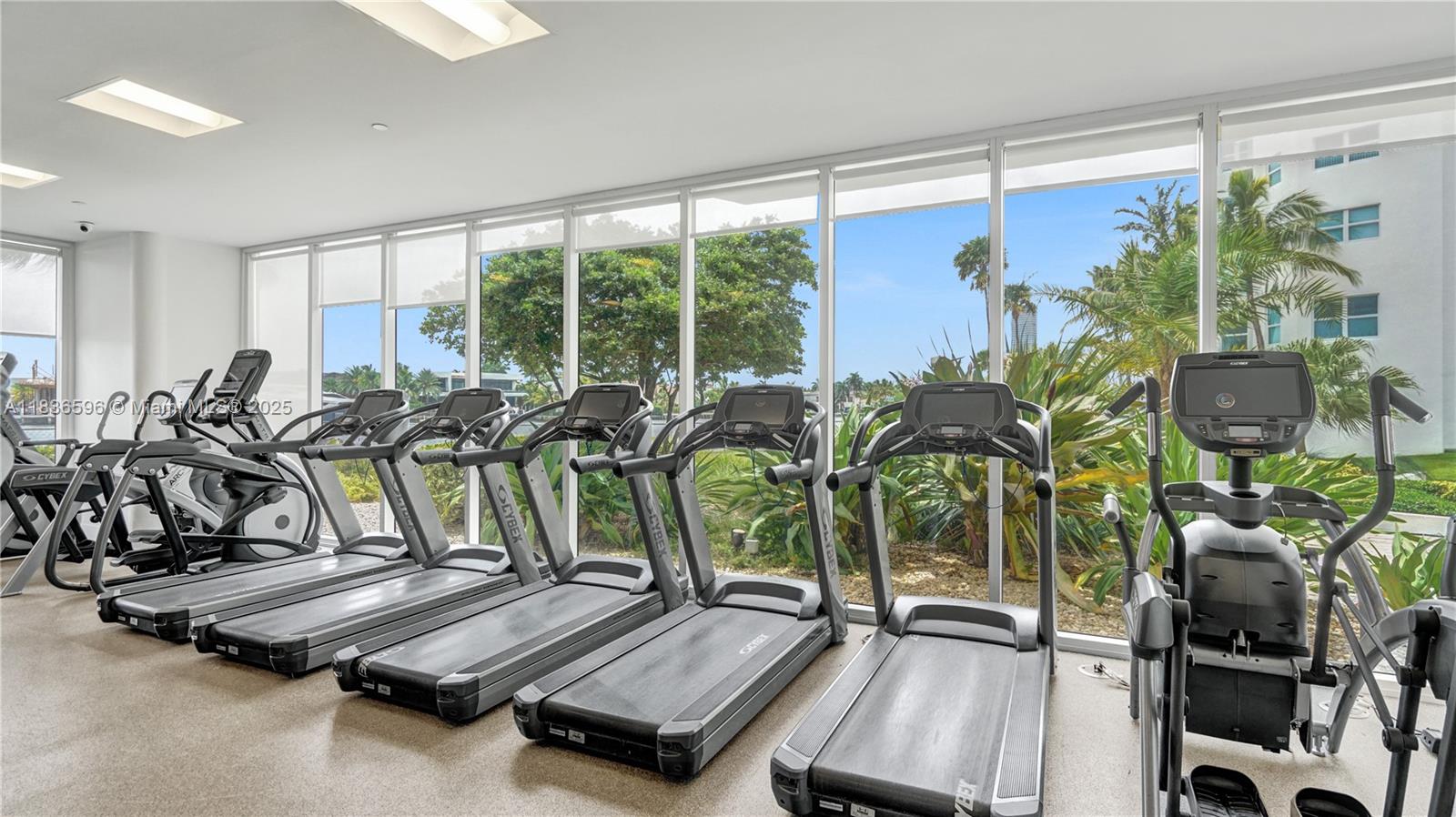 20201 E Country Club Dr # 1202