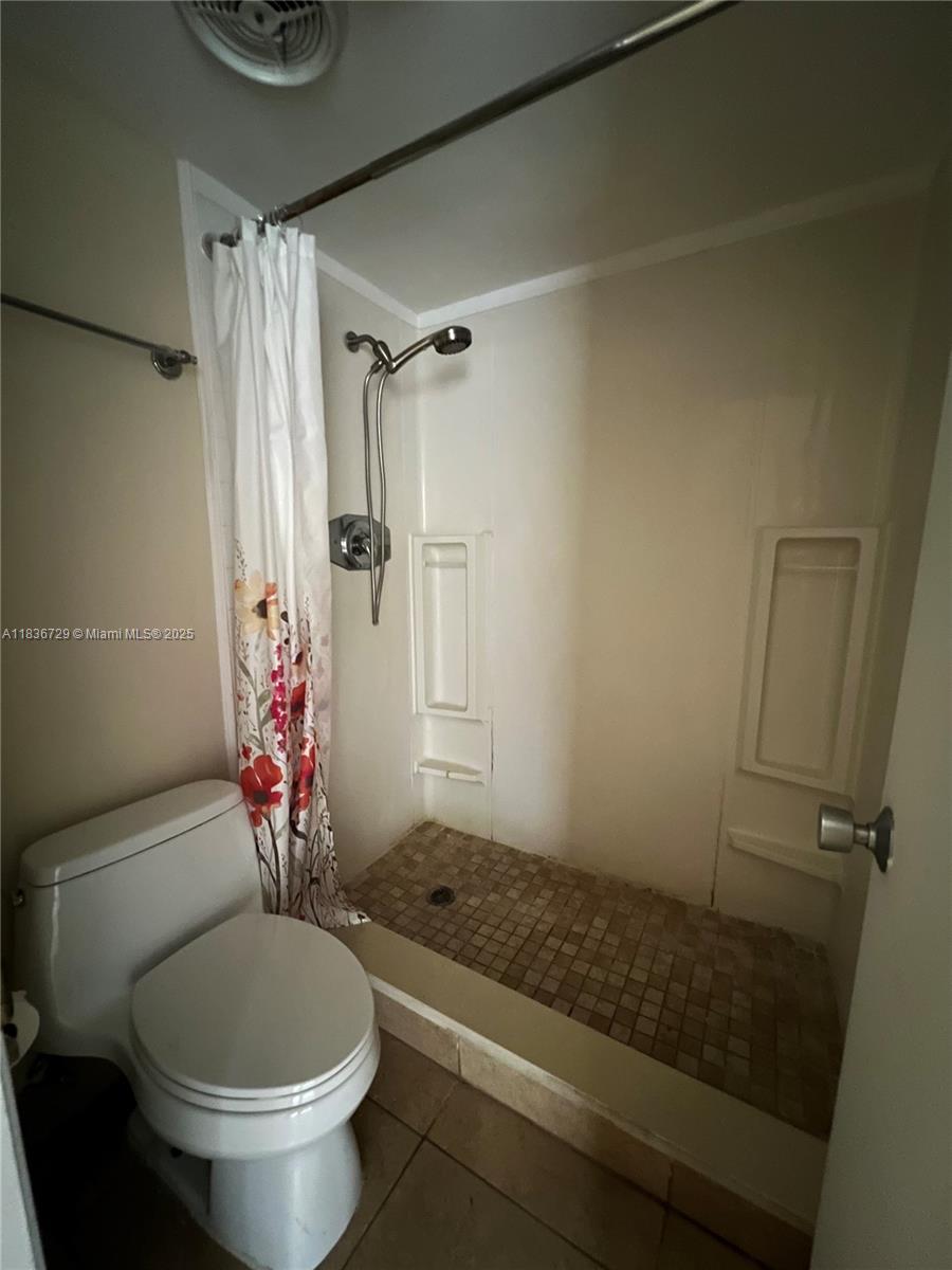 401 Golden Isles Dr # 314