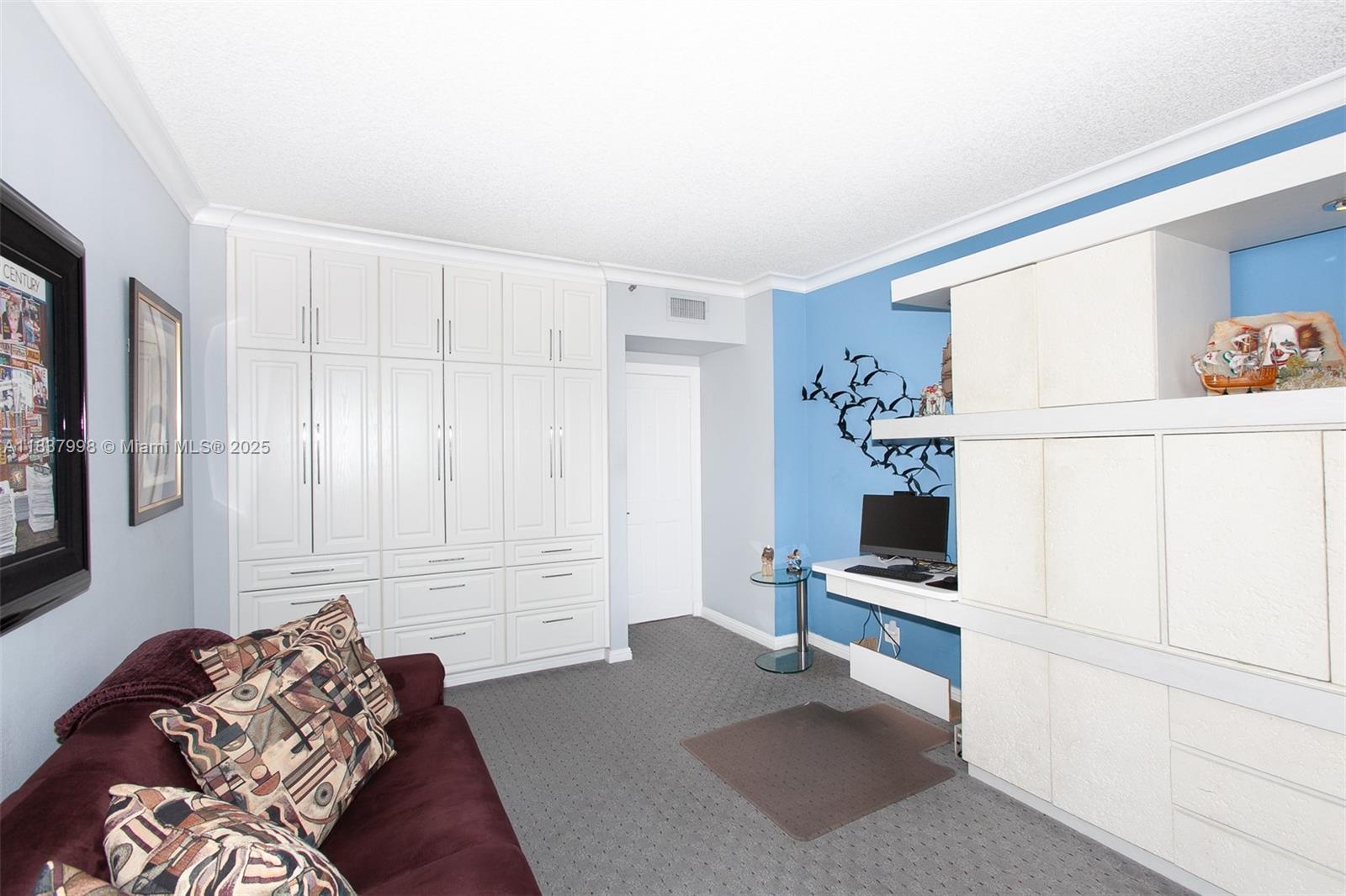 20281 E Country Club Dr # 1801
