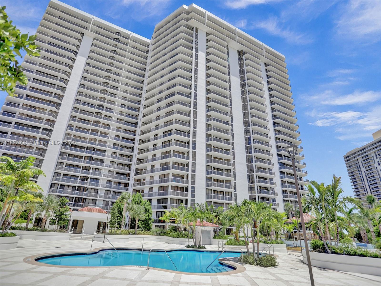 20281 E Country Club Dr # 1801