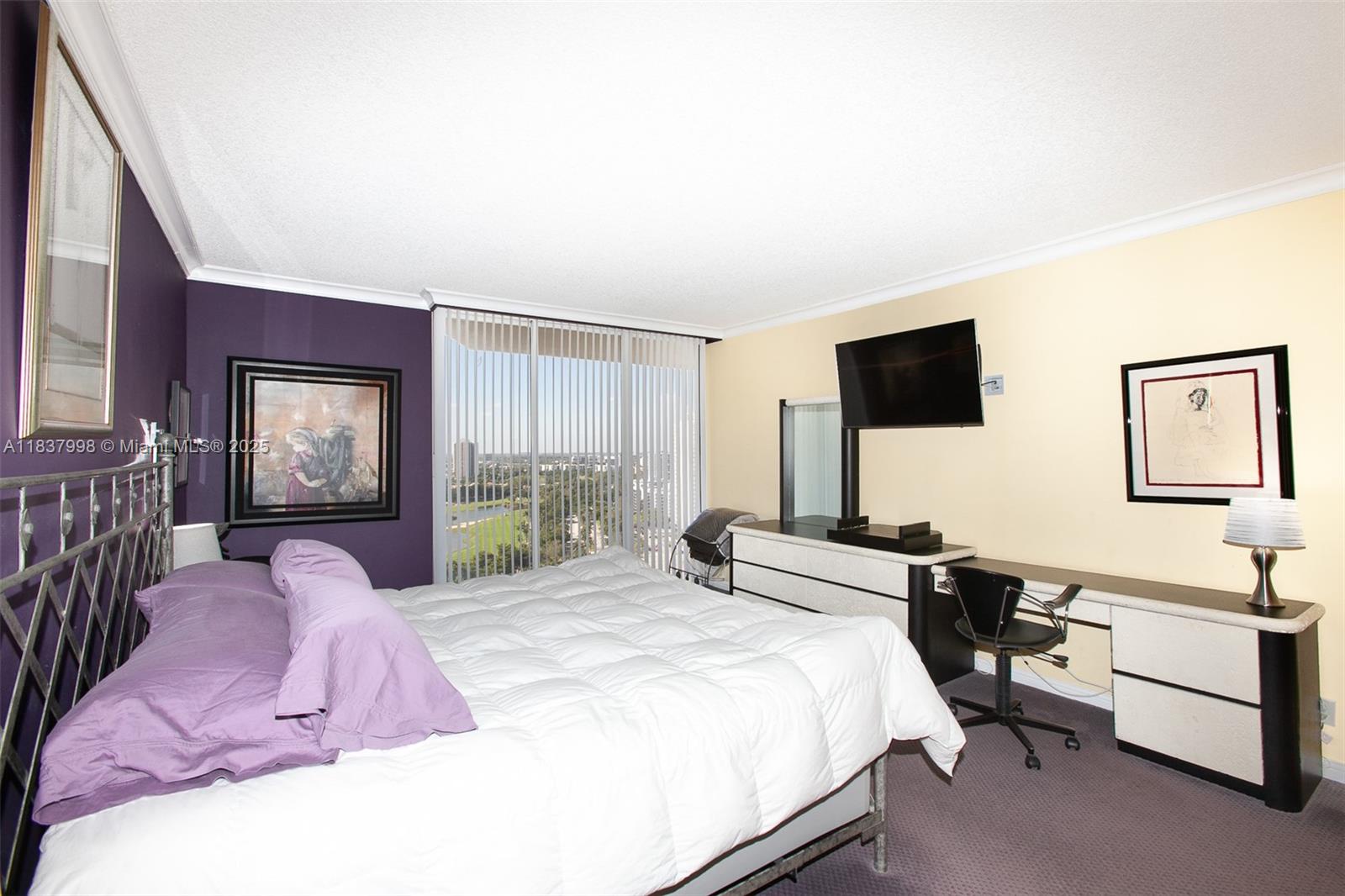 20281 E Country Club Dr # 1801