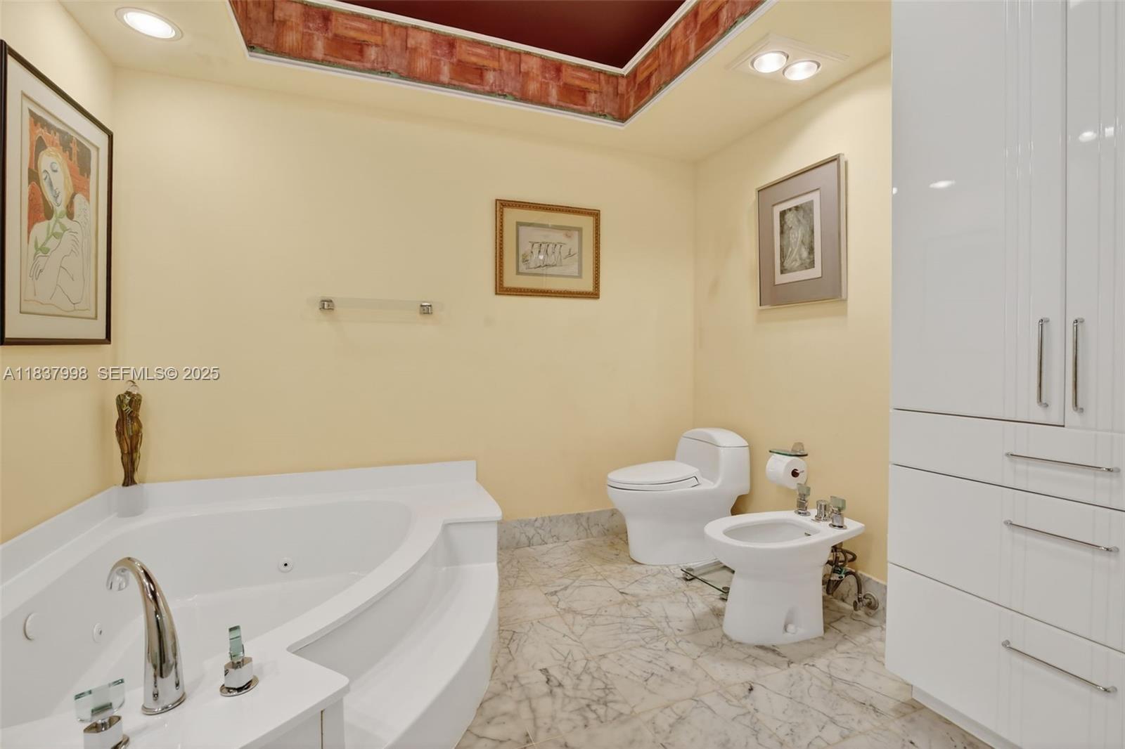 20281 E Country Club Dr # 1801