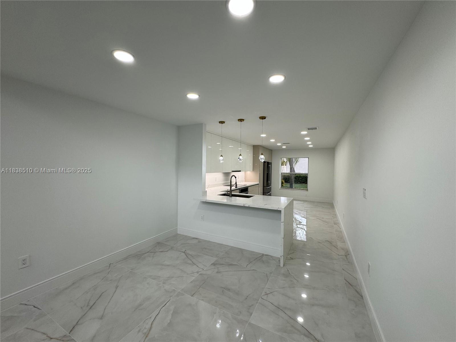 1470 Sweetbay Way