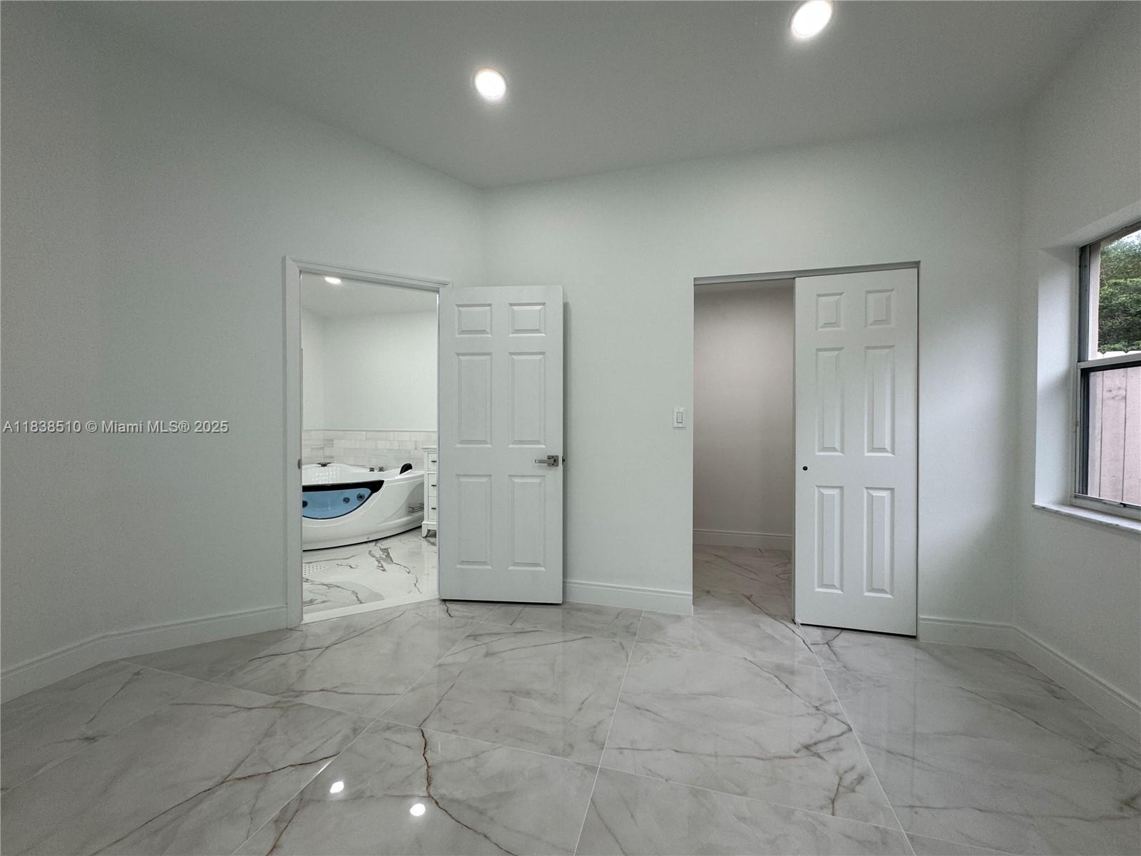 1470 Sweetbay Way