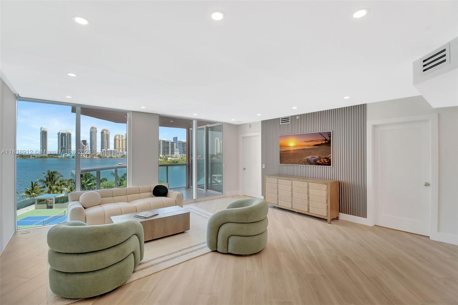 3370 Hidden Bay Dr # 812