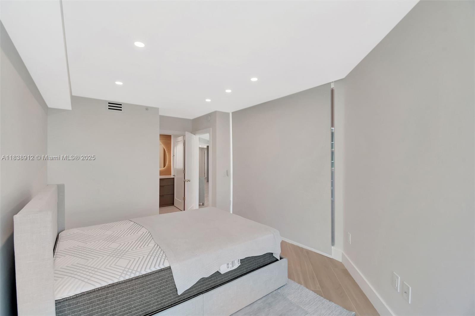 3370 Hidden Bay Dr # 812