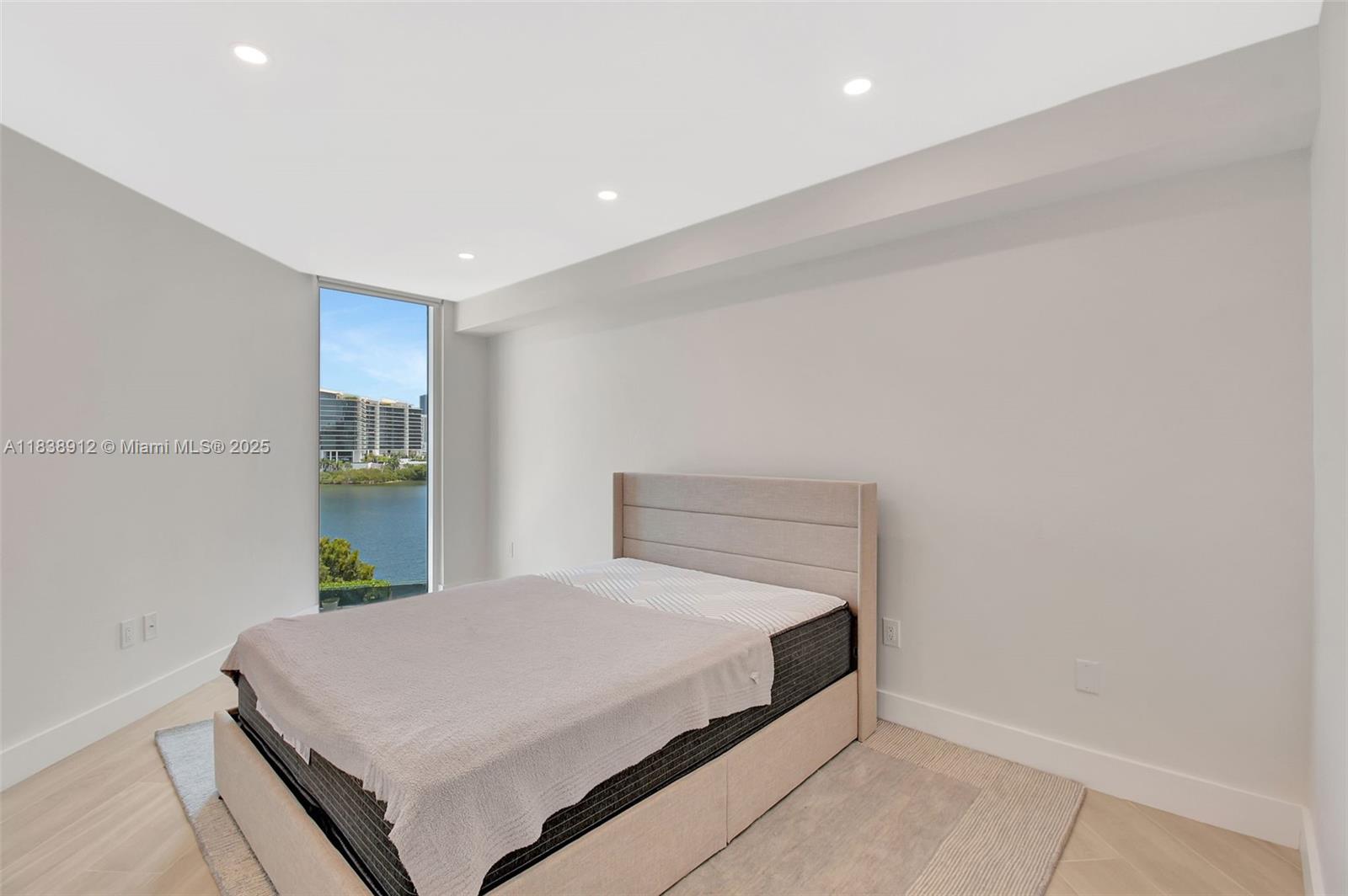 3370 Hidden Bay Dr # 812