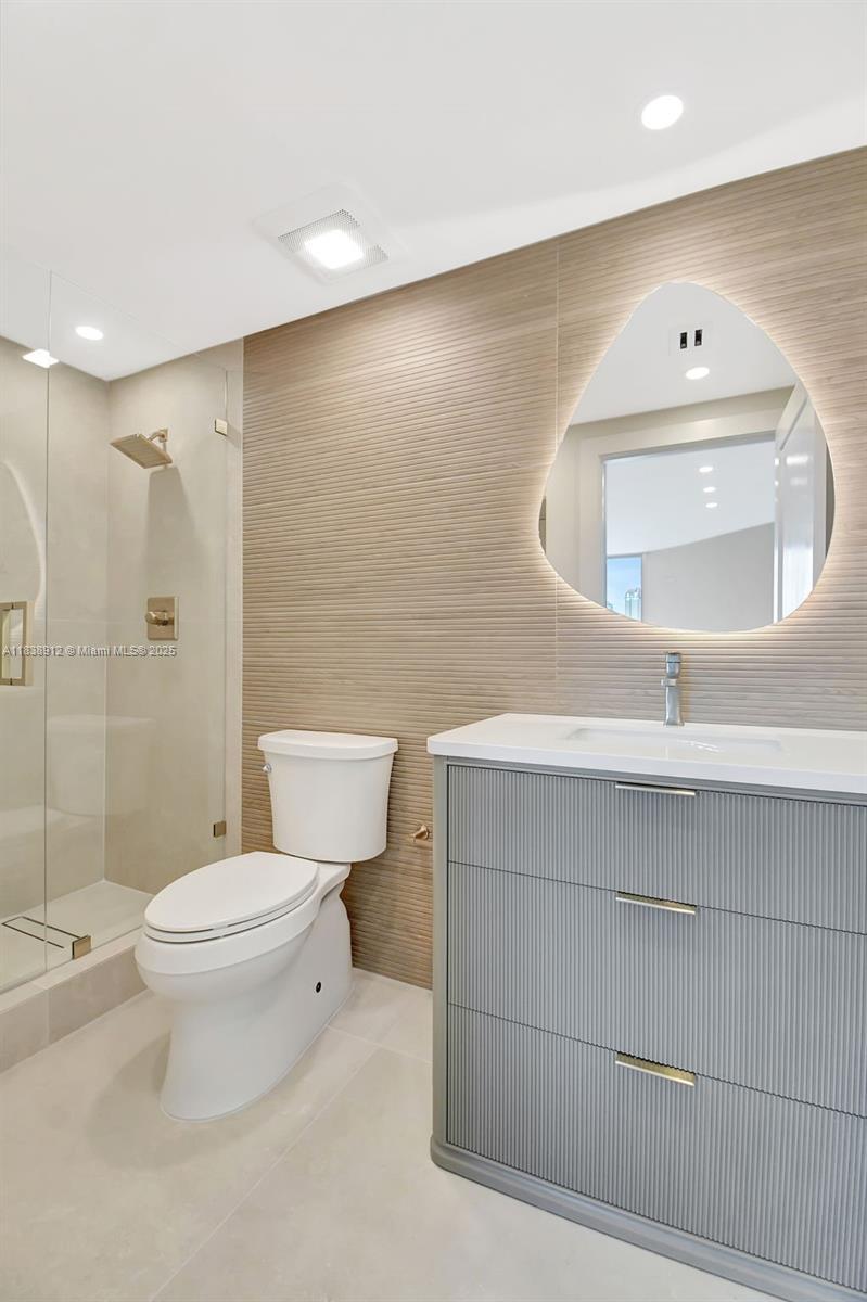 3370 Hidden Bay Dr # 812