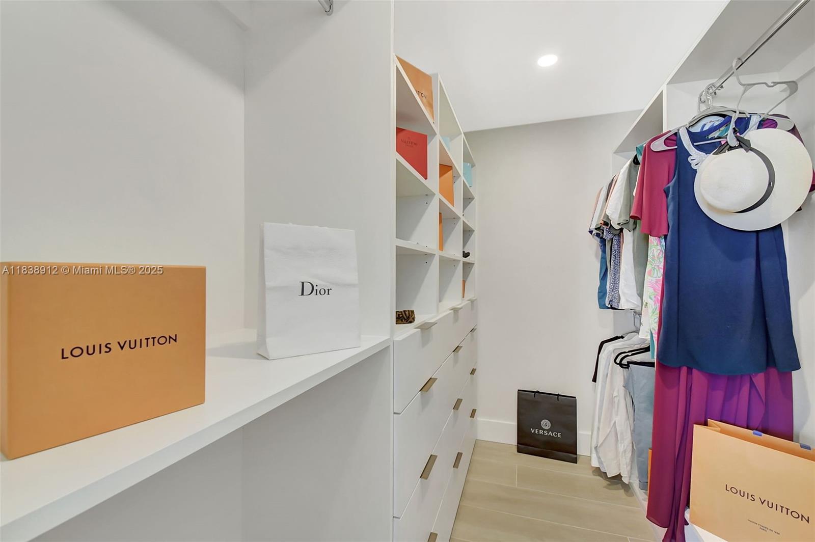 3370 Hidden Bay Dr # 812