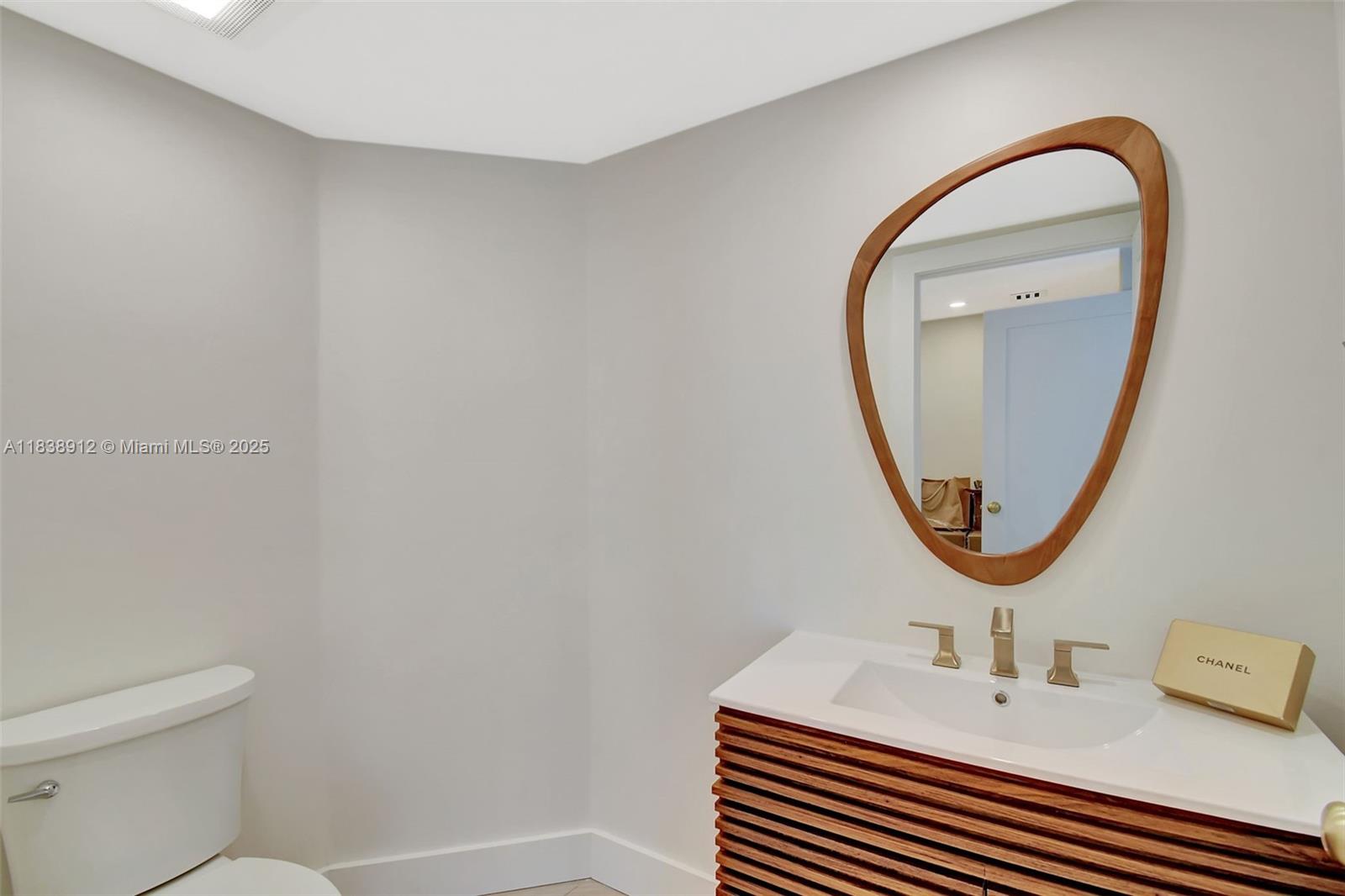 3370 Hidden Bay Dr # 812