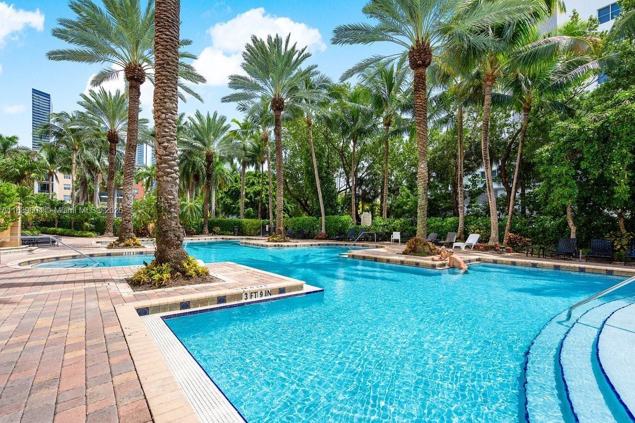 17100 N Bay Rd # 1209