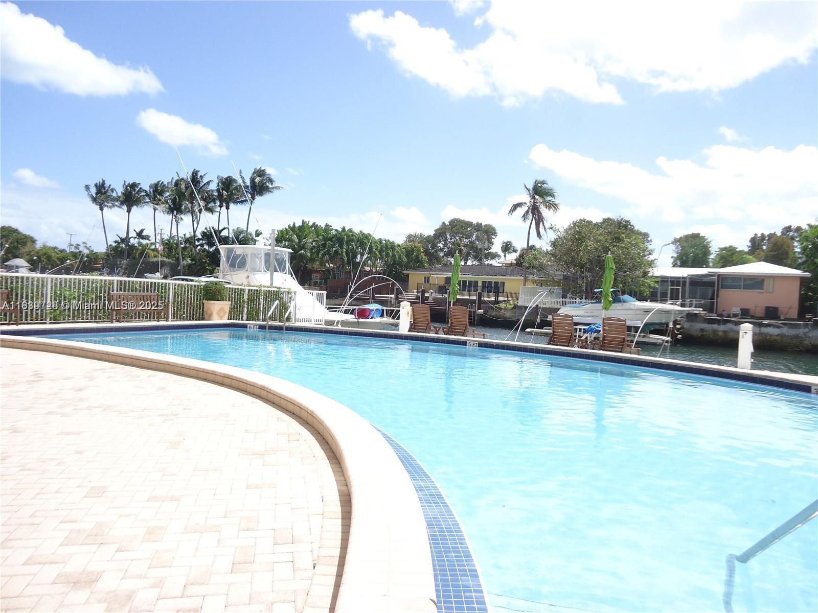 2020 NE 135th St # 302