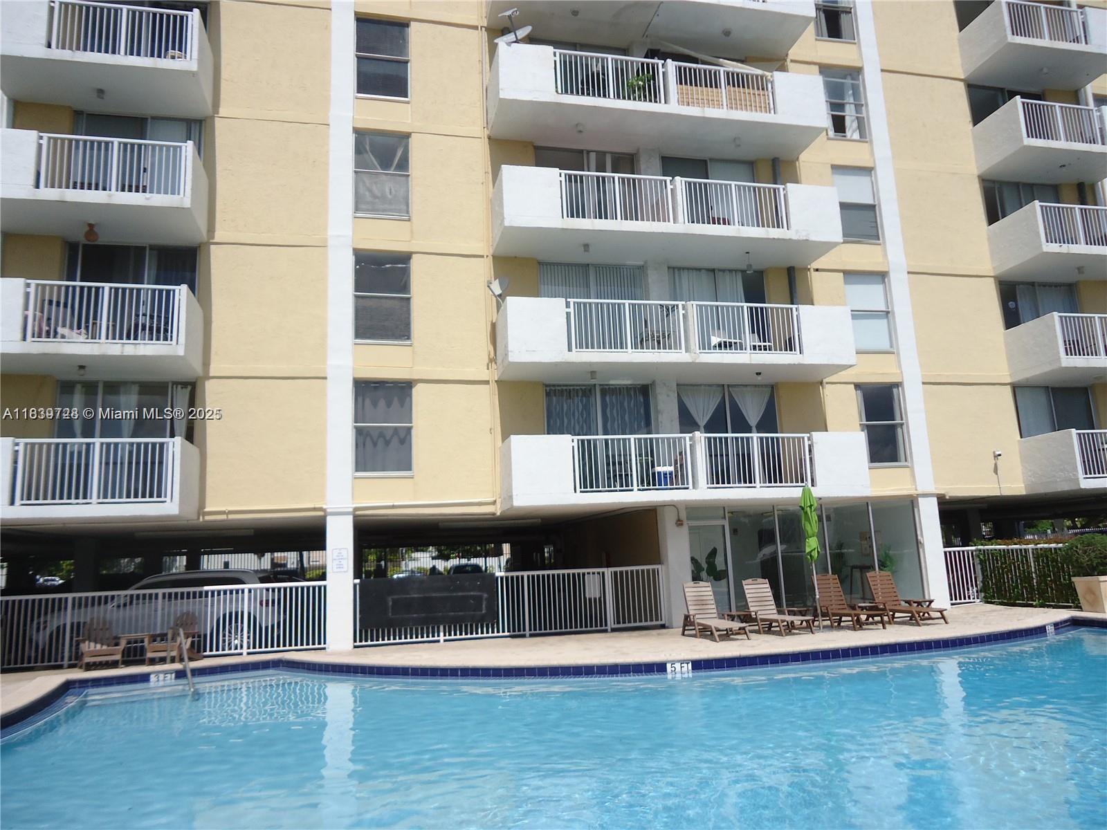 2020 NE 135th St # 302