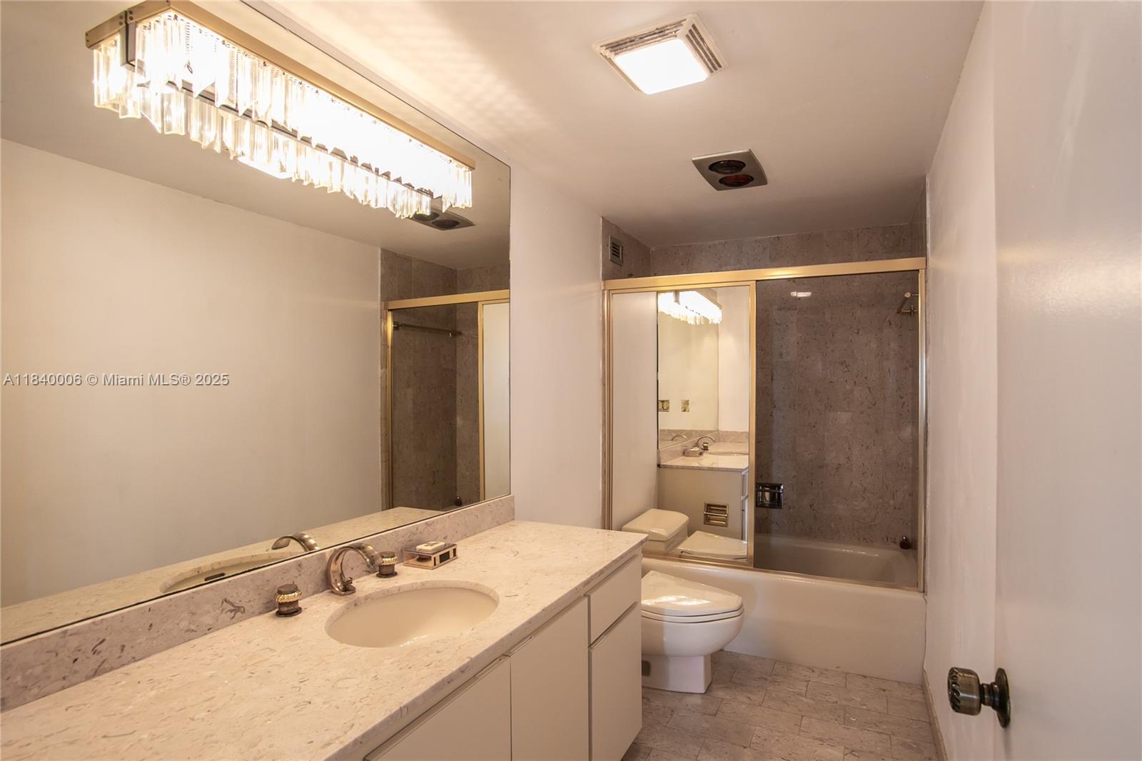 1800 NE 114th St Unit: PH06