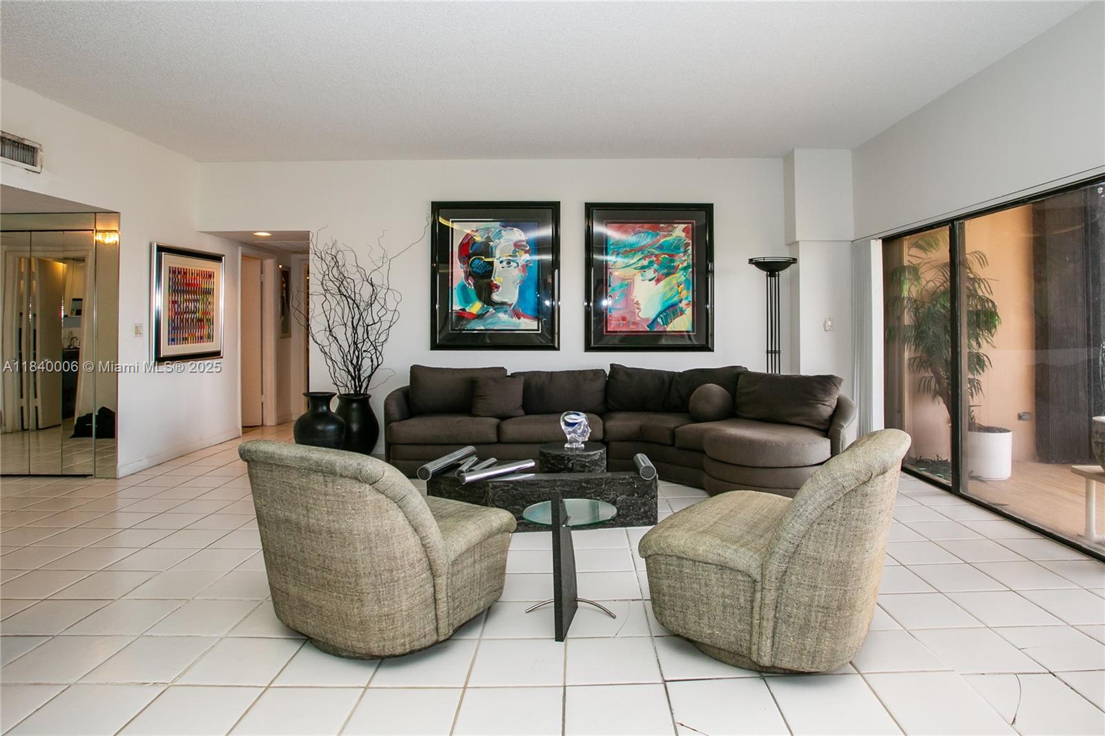 1800 NE 114th St Unit: PH06