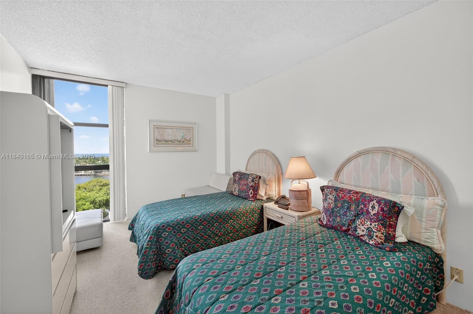 20281 E Country Club Dr # 704