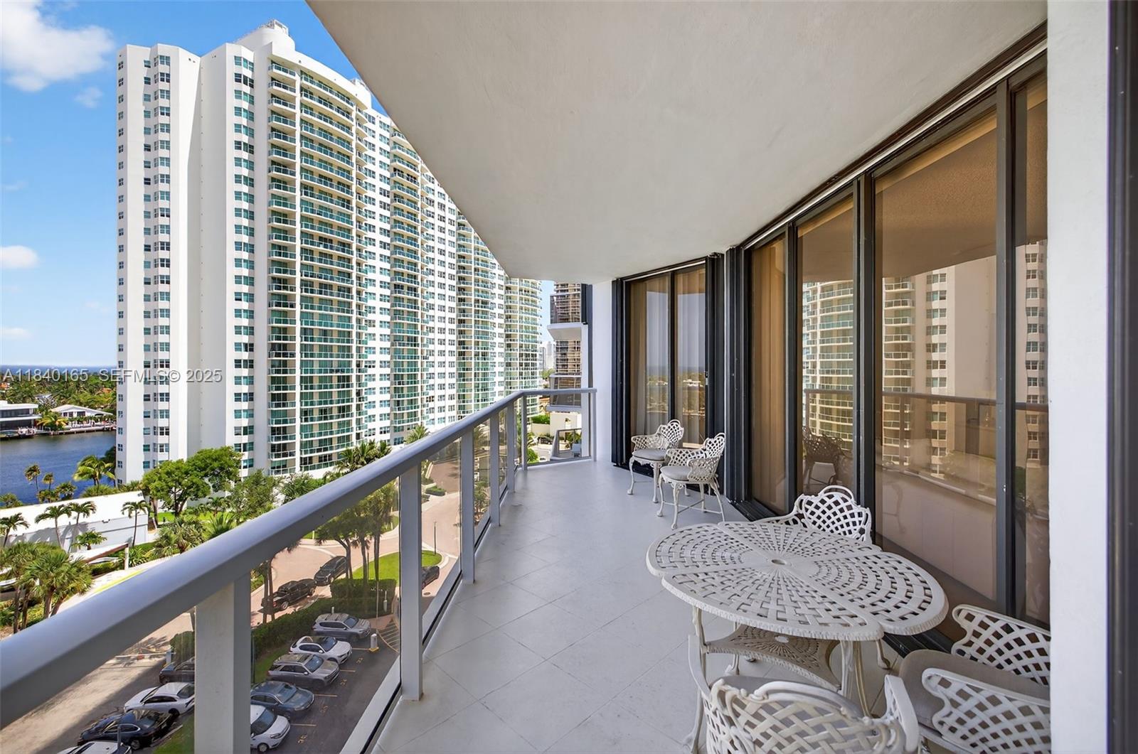 20281 E Country Club Dr # 704