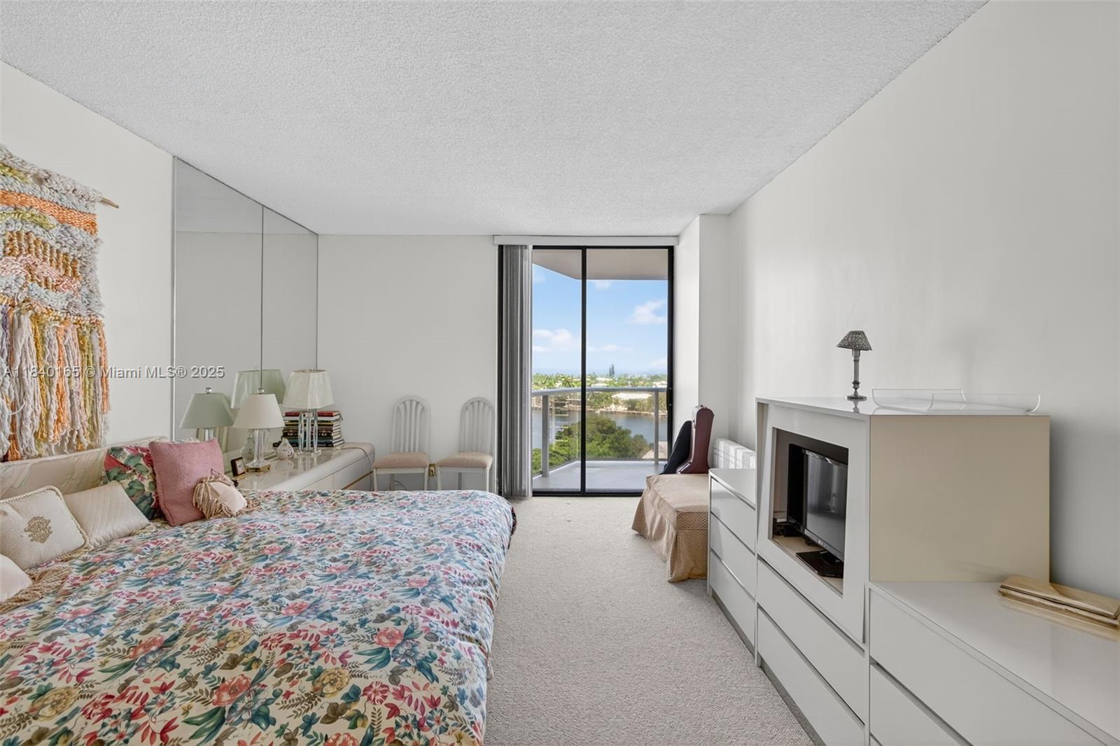 20281 E Country Club Dr # 704