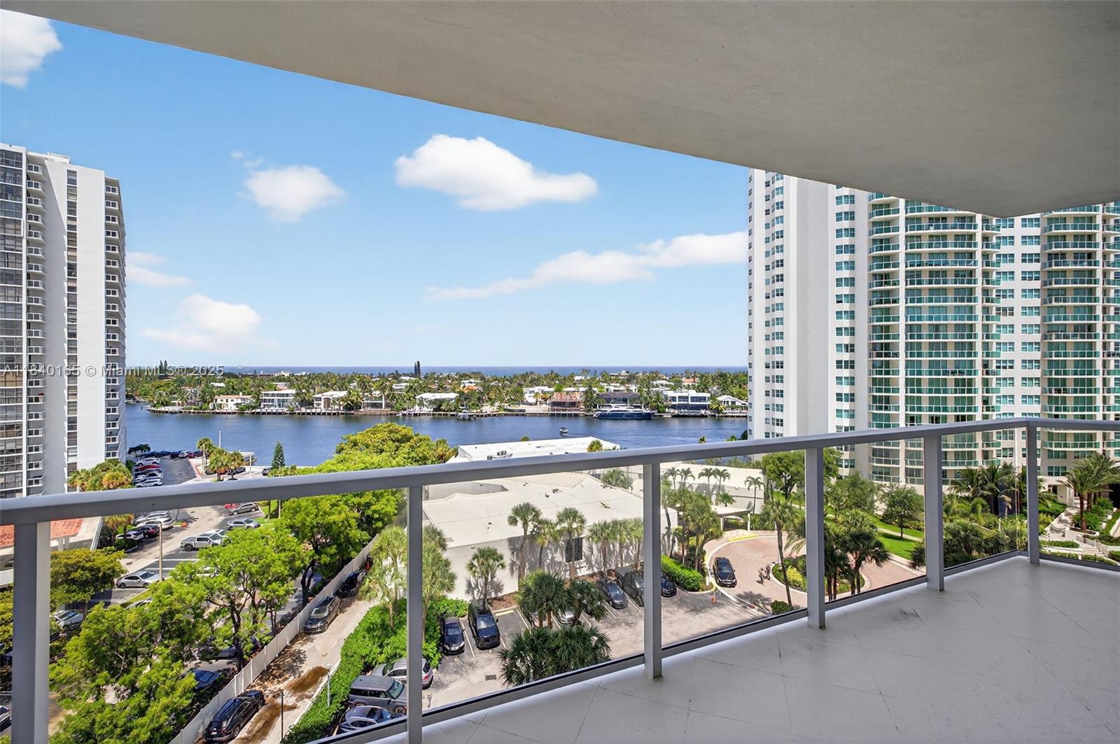 20281 E Country Club Dr # 704