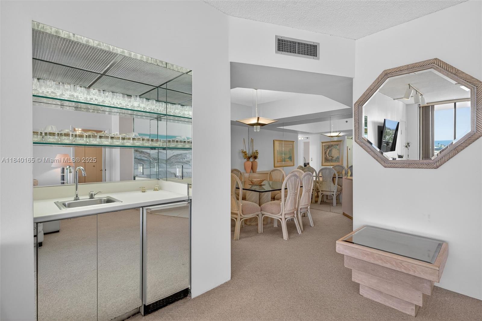 20281 E Country Club Dr # 704