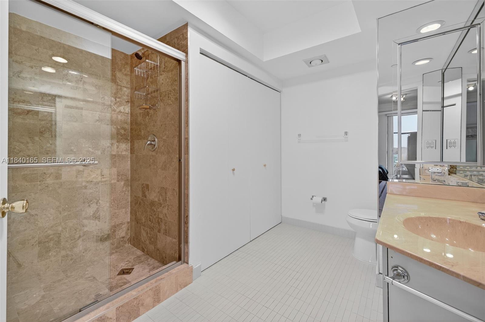 20281 E Country Club Dr # 704