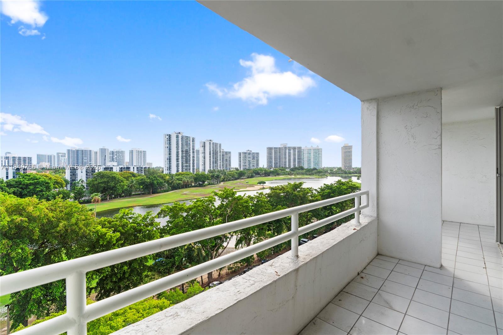 20225 NE 34th Ct # 819