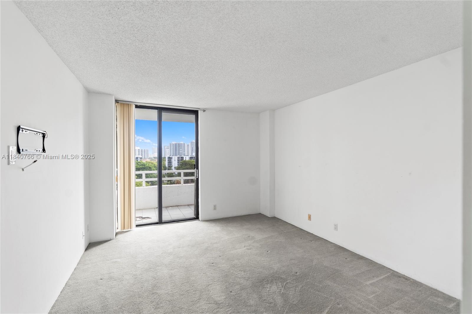 20225 NE 34th Ct # 819