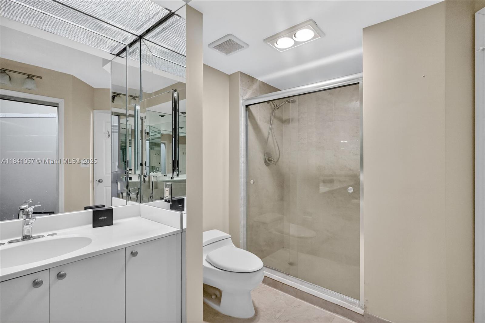 20185 E Country Club Dr Unit: 1406/1405