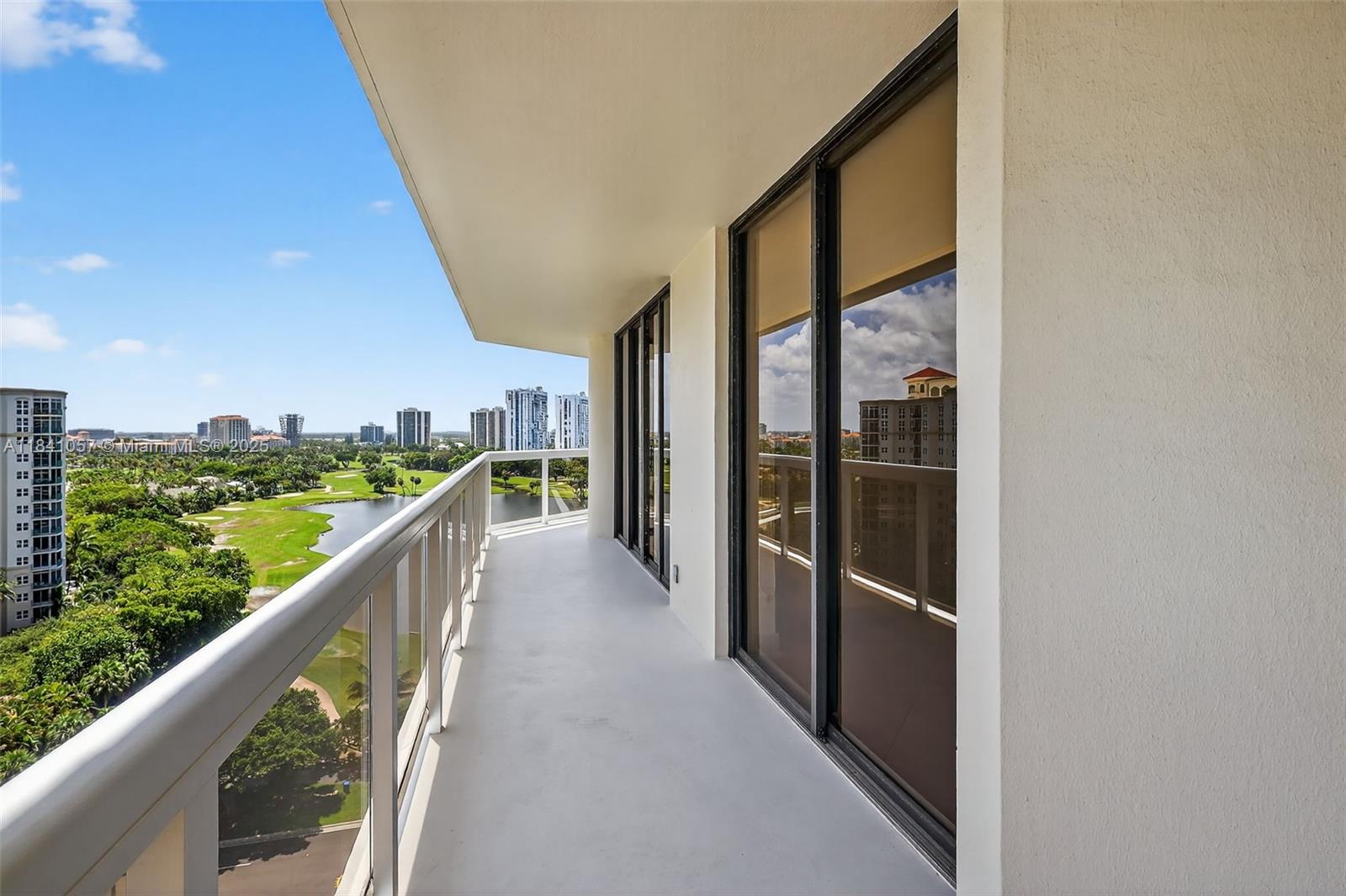 20185 E Country Club Dr Unit: 1406/1405
