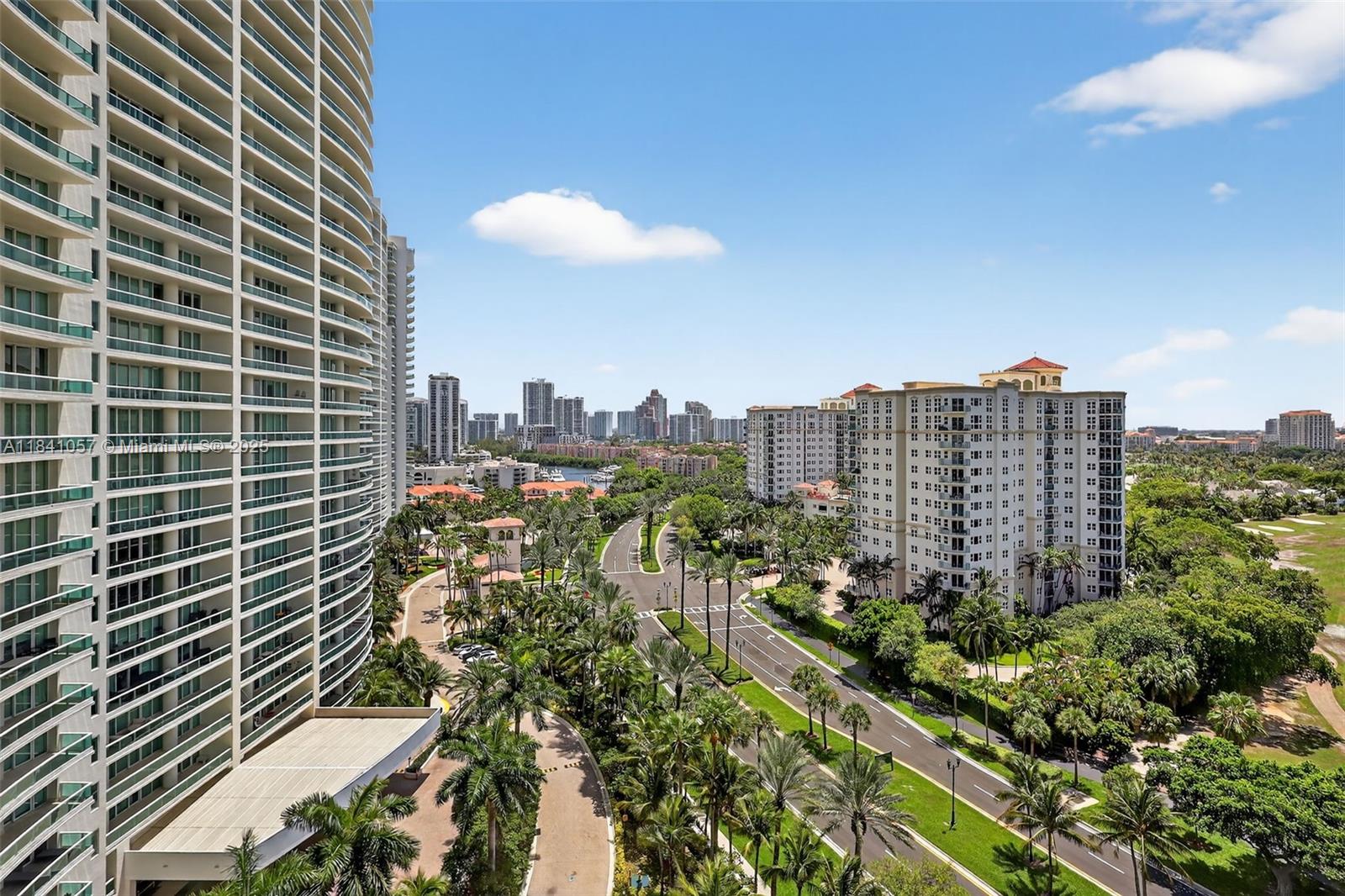 20185 E Country Club Dr Unit: 1406/1405